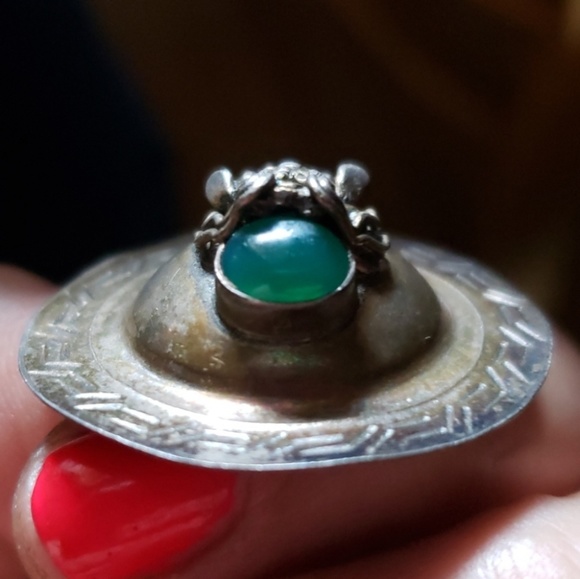 ~RARE! Antique Jade Dragon Earrings!!~ - Picture 6 of 8